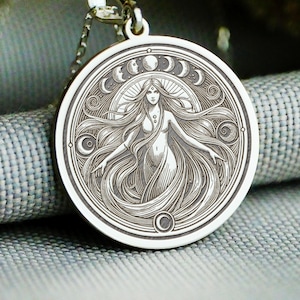 Lilith Moon Goddess Necklace – Custom 14K Gold Medallion, Feminine Power Jewelry, Occult Pendant Gift for Her