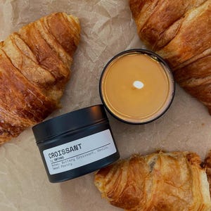Świeca zapachowa Croissant – Maślane ciasto i wanilia, sojowa świeca inspirowana piekarnią