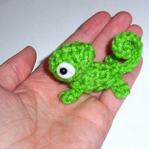 Mini Green Chameleon Plushie 2.5 inch Small Crochet Animal Stuffed Toy Lizard Made To Order Miniature Plush Doll image 2