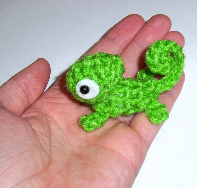 Mini Green Chameleon Plushie 2.5 inch Small Crochet Animal Stuffed Toy Lizard Made To Order Miniature Plush Doll image 2