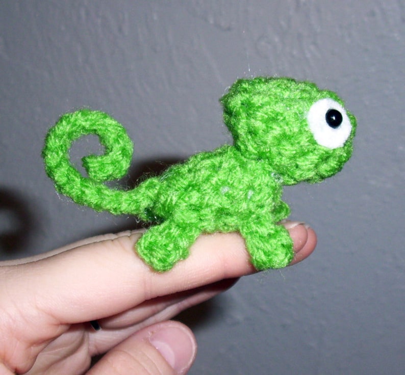 Mini Green Chameleon Plushie 2.5 inch Small Crochet Animal Stuffed Toy Lizard Made To Order Miniature Plush Doll image 5