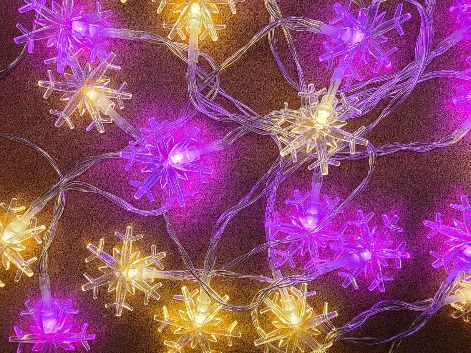Schneeflocke Lichterkette - Warmweiß / Rosa 30 LEDS