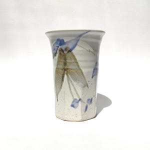 Jarrón pequeño de cerámica para flores / Portacepillos de dientes de cerámica de mediados de siglo / Taza de gres hecha a mano con esmalte azul cobalto y tonos tierra