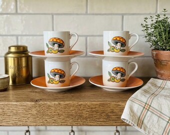Tazas y platillos de espresso Enkore Japan Mushroom de la década de 1970 • Juego de demitasse retro MCM Toadstool