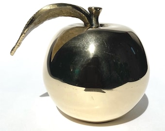 Large Vintage Brass Apple Bell – MCM Decorative Fruit Sculpture – Teacher Appreciation Gift – Hollow Brass Desktop Paperweight