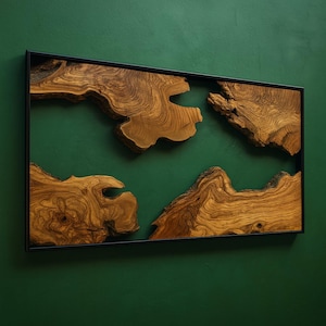 Arte de pared de madera natural con diseño de borde natural en marco negro, panel de pared de madera rústica hecho a mano para decoración del hogar moderna o bohemia.