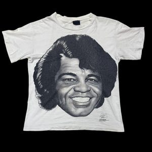 vtg 90s James Brown grafix tee/ M size/ made in usa