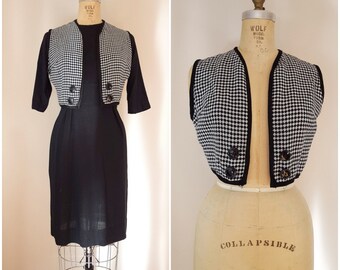 Vintage 1960s Dress / Sheath Dress / Houndstooth / Black and White Dress / Mod Dress / Small-Medium