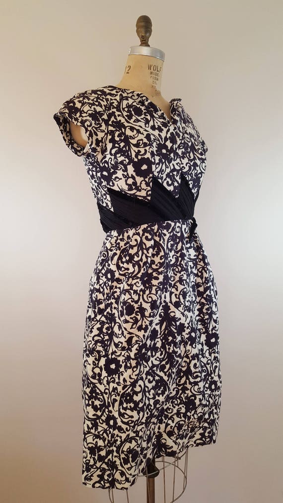 Vintage 1960s Dress / Black and White Floral / XS - image 6