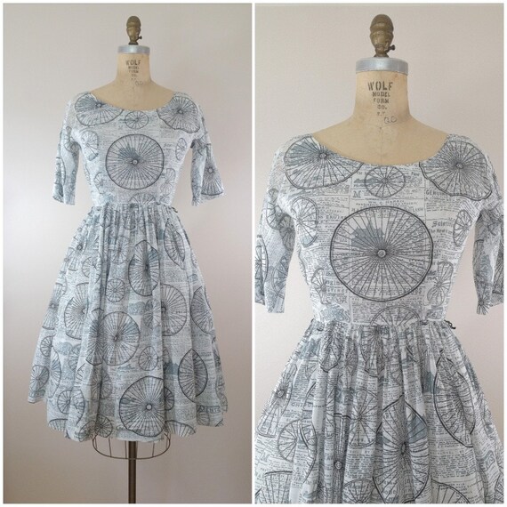 Vintage 1950s Novelty Print Dress / 50s Black and