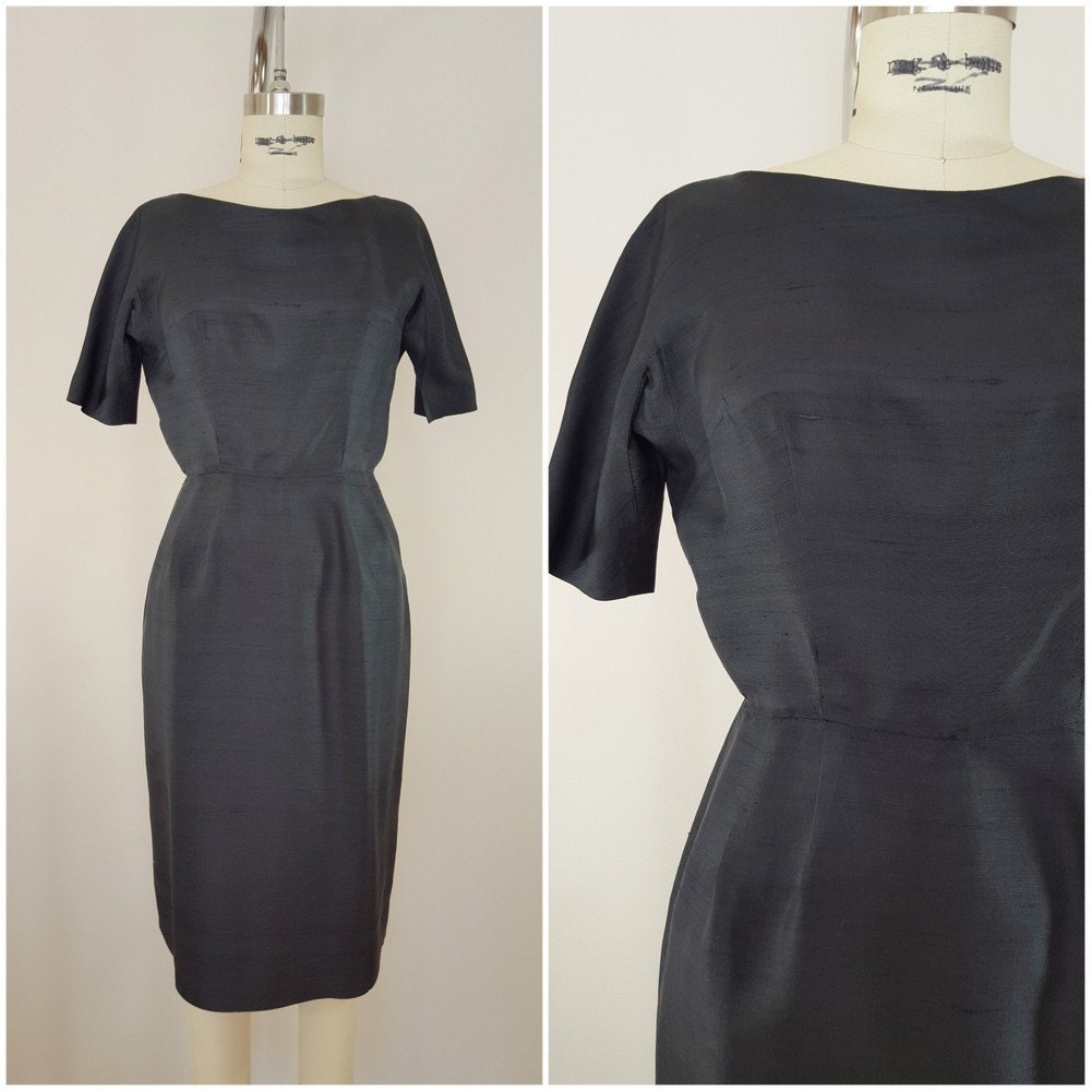Vintage 1960s Black Dress / Linen / Wiggle Dress / Fitted Dress / Small