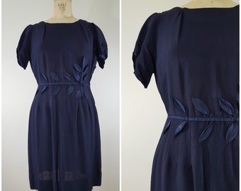 Vintage 1960s Dress / 3D Leaf Appliques / Navy Blue Shift Dress / Medium