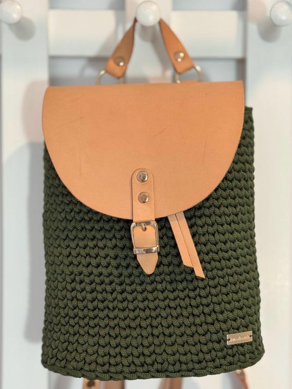 Crochet Drawstring Backpack - Green & Tan Destination Drawstring Bag - DIY Crochet Striped Cinch Purse  main image 4