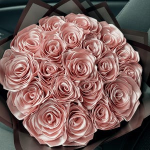 20 rose gold eternal roses bouquet /ramo de 20 rosas eternas color oro rosa
