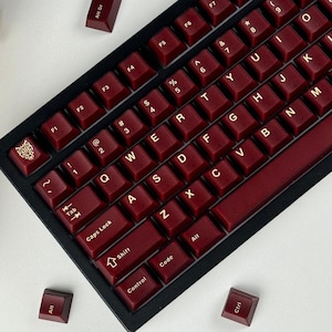 Mörkrott tangentbordsset, minimalistiskt tangentbordsset för mekaniskt tangentbord, körsbärsprofil, 121 tangenter, ABS-material, present till spelare