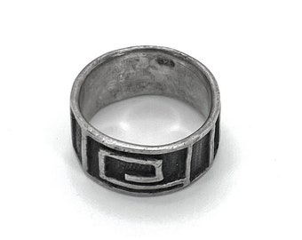 Vintage sterling silver band ring Greek Key 925 size 7.5