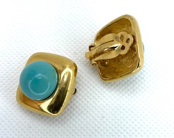 Vintage Ciner Aqua Glass cabochon clip on earrings