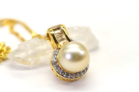 South Sea Golden Cultured Pearl Halo Diamond Verm… - image 4
