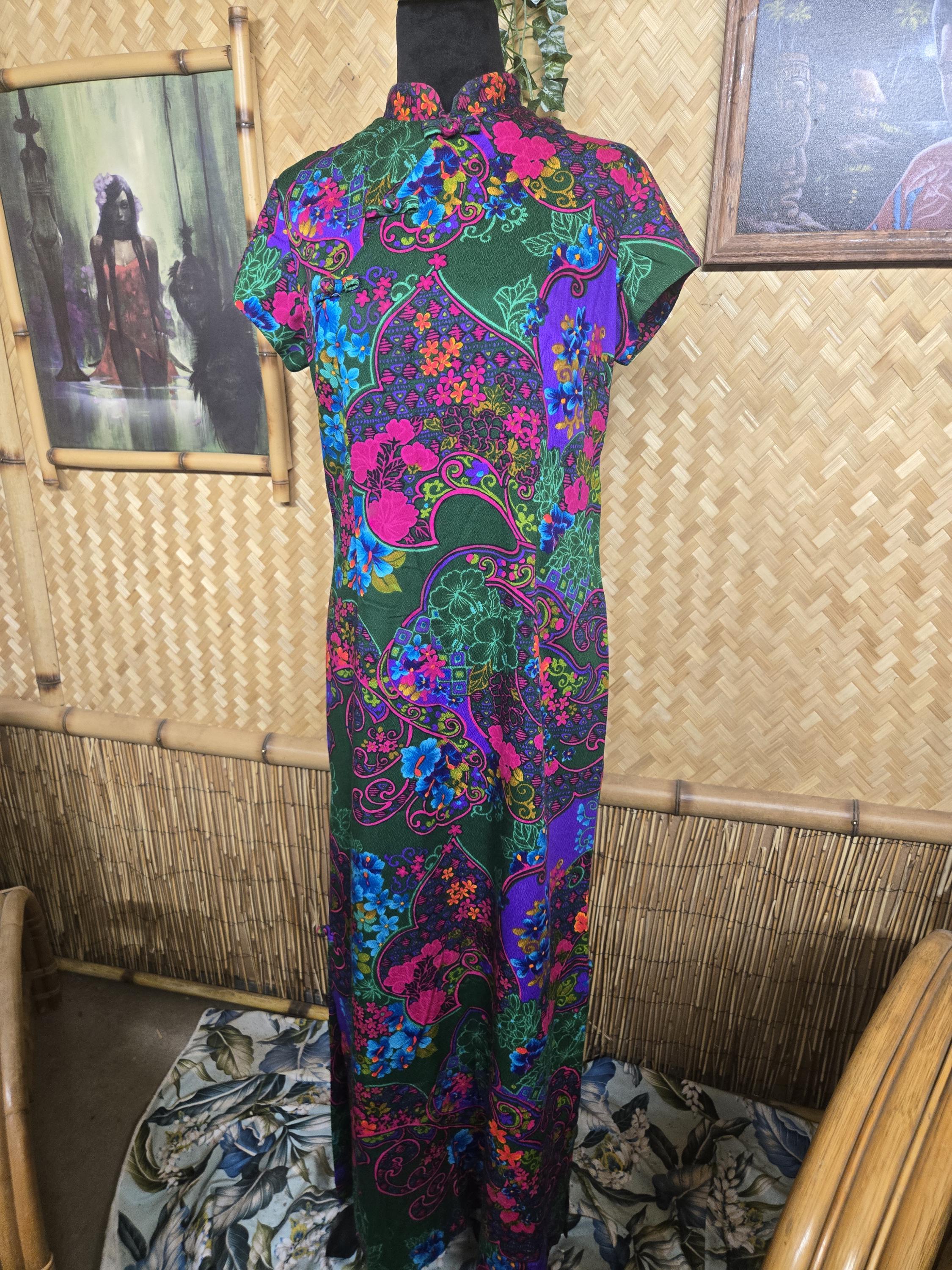 Vintage Waltah Clarke's Hawaiian Maxi Acrylic Barkcloth Aloha