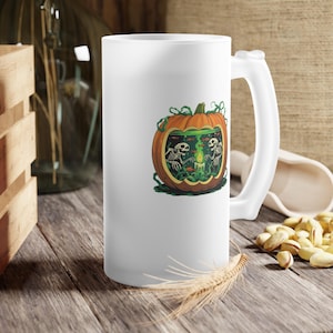 Frosted Glass Beer Mug: Pumpkin Halloween Design, Cozy Fall Drinkware