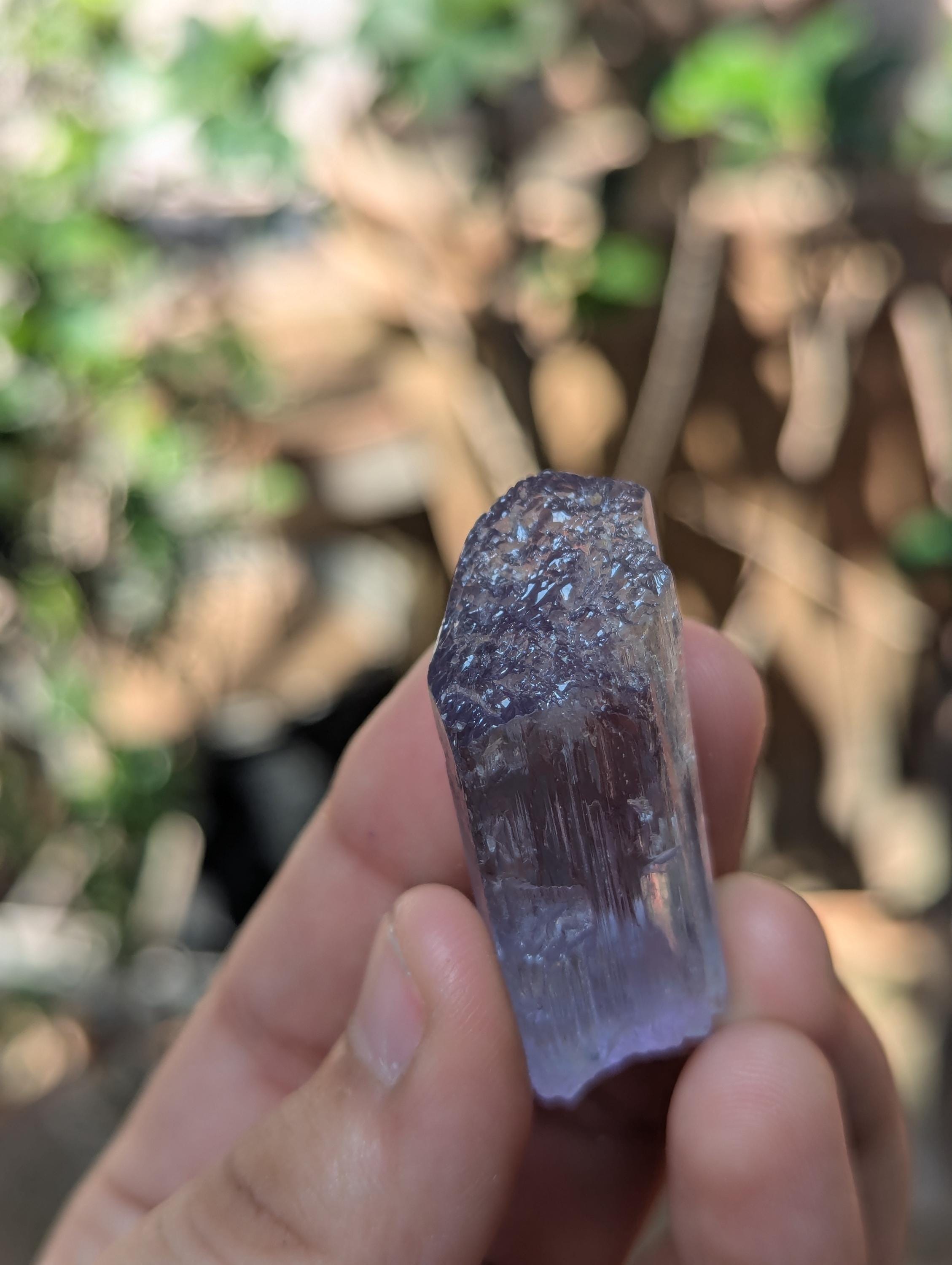 青紫色のクンツァイト結晶：アフガニスタン産のスポジュメン - Etsy 日本