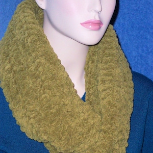 Green Crochet Infinity Scarf, Olive Green Scarf, Chenille Scarf, Green Crochet Scarf, Soft Scarf, knitted scarf