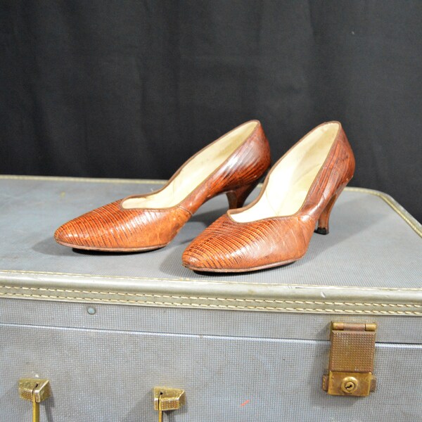 Antique Reptile Pumps