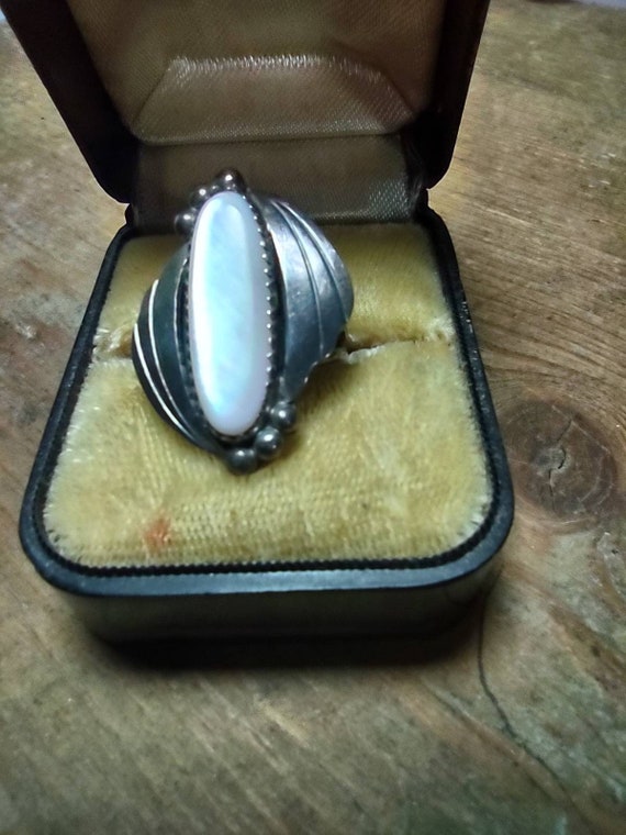 Mother of Pearl Art Deco Ring