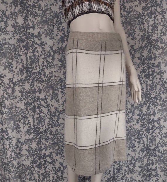 Knit Plaid Wool Skirt - image 6