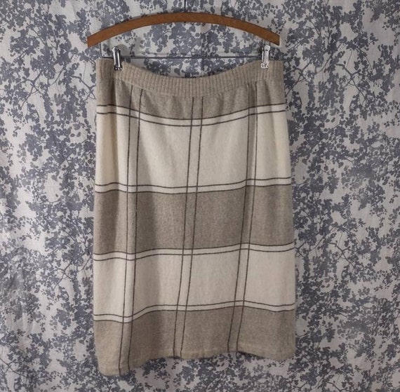 Knit Plaid Wool Skirt - image 7