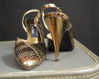 Metallic Reptile Pumps