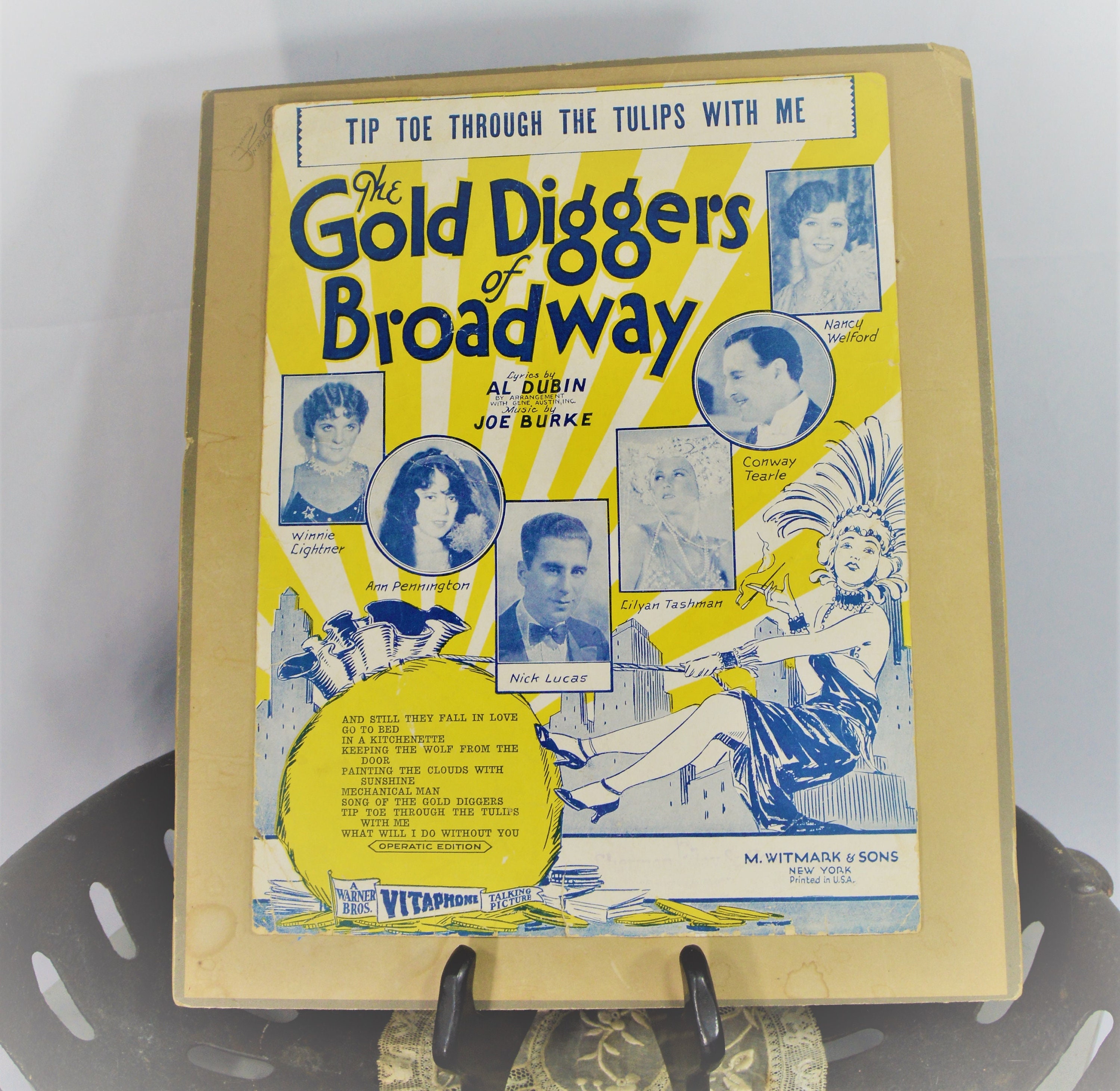 Clips from Gold Diggers of Broadway (1929)