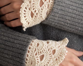 Crochet Lace Cuff Pattern | Buttoned Wrist Cuff | Adjustable Fit | Elegant Crochet Accessory | PDF Pattern