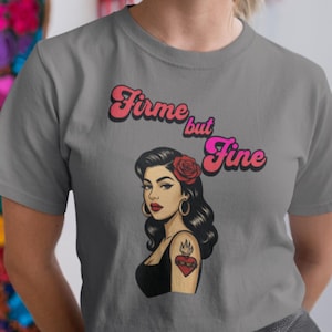 Firme But Fine Graphic Tee: Retro Chicana Latein T-Shirt