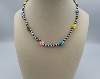 The Daisy Beaded Necklace