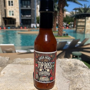 St. Louis Style Hot Sauce – Top Boss Red, 5 oz | Fresno & Chili Pepper Blend, Garlic, Lemon-Lime, Tangy Heat for BBQ, Tacos, Eggs