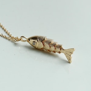 Layered Scale Fish Necklace, Articulated Moving, Detailed Texture Charm, Goldfish Pendant, Unique Jewelry Gift