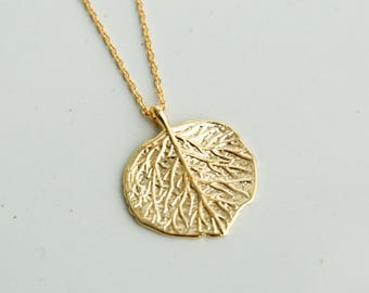 Realistische Pappelblatt-Halskette, vergoldet, bezaubernder Naturschmuck, Aspen-Anhänger für Damen, Geburtstagsgeschenk, Geschenk für Brautjungfern, Geschenk für Hochzeiten im Freien, Geschenk für sie