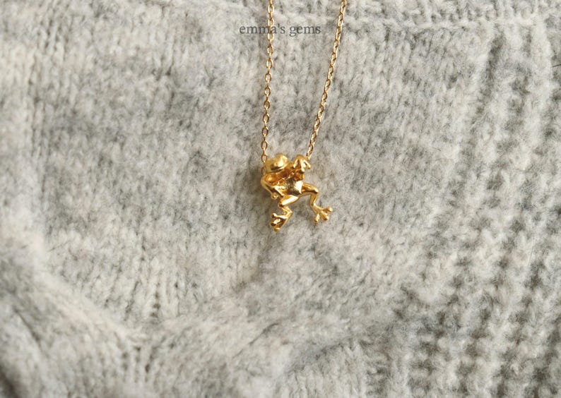 Cute Climbing Frog Charm Necklace, Amphibian, Dainty Gold, Rainforest, Unique Minimal Jewelry, Women's Pendant, Gift, Daughter, Bridesmaid