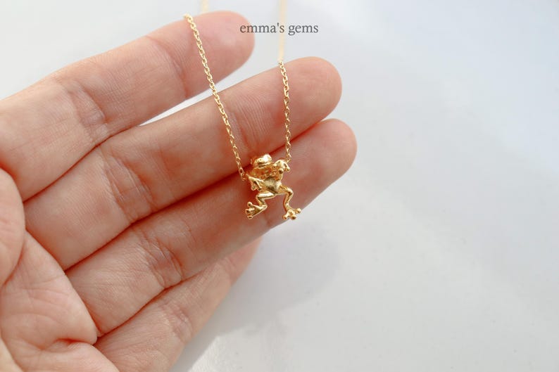 Cute Climbing Frog Charm Necklace, Amphibian, Dainty Gold, Rainforest, Unique Minimal Jewelry, Women's Pendant, Gift, Daughter, Bridesmaid