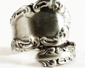 Petite Rococo Ring, Antique Sterling Silver Spoon Ring, Rococo Jewelry Whiting 1891 Louis XV, Silver Shell Ring, Adjustable Ring Size (5828)