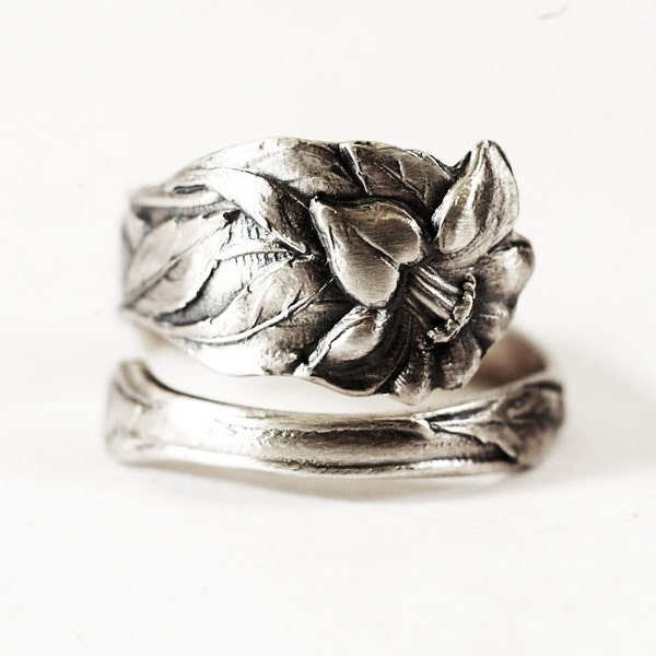 Petite Art Nouveau Daffodil Narcissus Sterling Silver Spoon Ring, Handmade in Your Ring Size (2080)