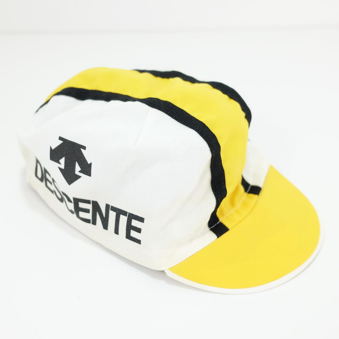 Cappello da ciclista vintage Descente Cycling Bright Yellow Black Stripe,  aderente, realizzato in Giappone Italia