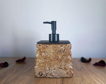 Handcrafted Concrete Soap Dish: Aged Metallic Finish, Non-Slip Base