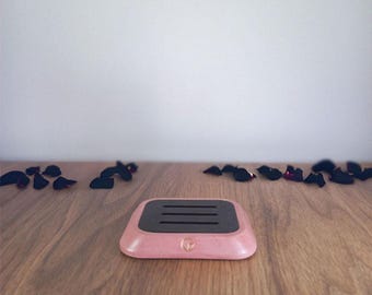Dusty Rose Concrete Soap Dish: Minimalist Bathroom Accessory