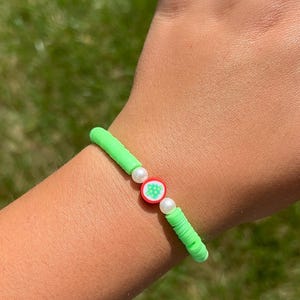Christmas Tree Hunt Bracelet