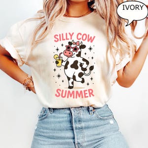 Comfort Colors® Dumme Kuh Sommer Shirt, Hallo Sommer Shirt, Sommer Vibes Shirt, Kuh Liebhaber Shirt, Strand Vibes Shirt, Tierliebhaber, Urlaub