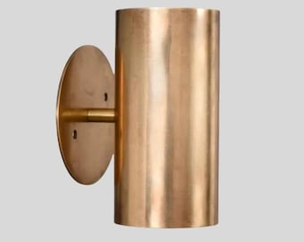 Aplique de pared cilíndrico de latón, moderno y minimalista, lámpara de pared de mediados de siglo hecha a mano para dormitorio, pasillo, entrada, decoración, acabado en latón, juego para el hogar