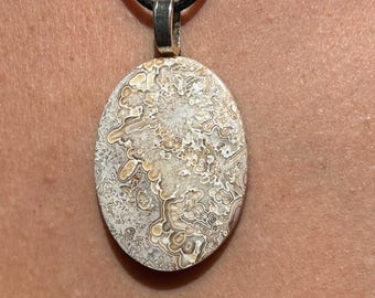 Crazy Lace Agate Pendant