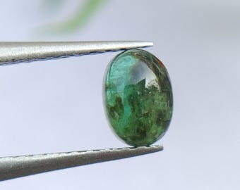 Natural Zambian Emerald Cabochon, Oval Green Gemstone (9x7x4 mm, 1.60 CTS)